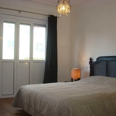 Portuguese Living Saldanha Executive Apartment Lisbon